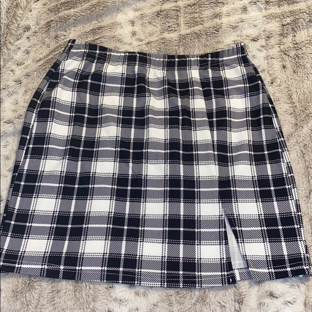 🆕 SHEIN plaid black and white mini pencil skirt